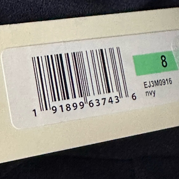 NEW ELIZA J Sequin Embroidered Long Illusion Sleeve Gown in Navy Blue Size 8 - Picture 10 of 10